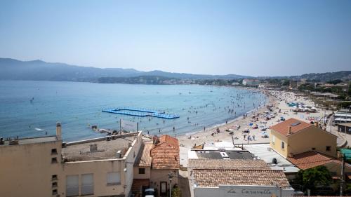 Les Sablettes Villa | House in Sablettes with Garden & Parking