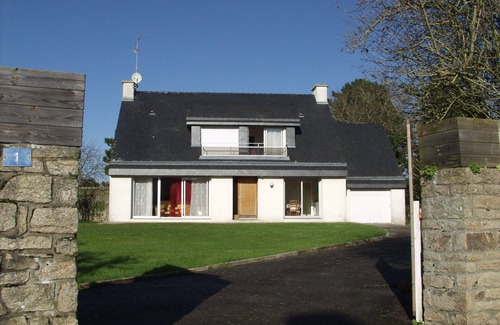 Sene House | House in the heart of the village with a large enclosed garden