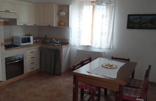 Chianni House | house in the historic village in the Tuscan hills