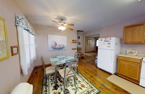 Franklin House | House In Town
