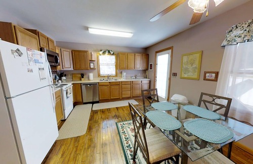 Franklin House | House In Town