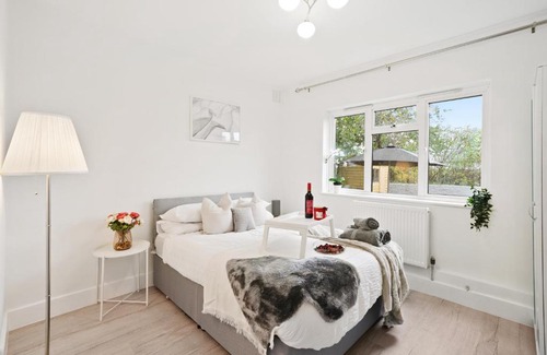 Harlesden House | House in Tubbs