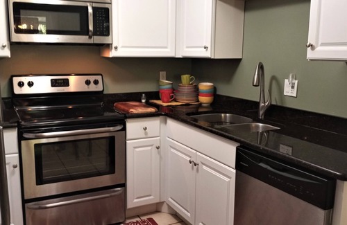 Gulf Gate Estates House | House just minutes from Siesta Key Beach and best parks & bike trails in area