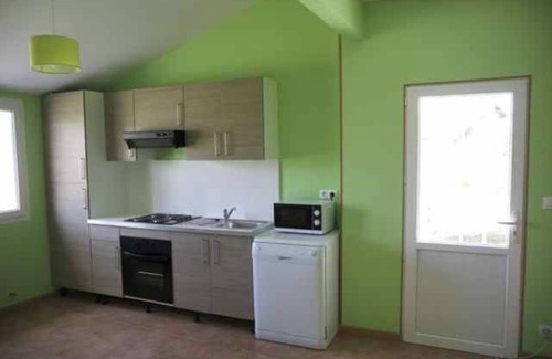 Hourtin House | House + large enclosed garden 5 min walk from center and amenities.