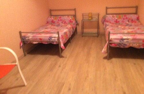 Hourtin House | House + large enclosed garden 5 min walk from center and amenities.