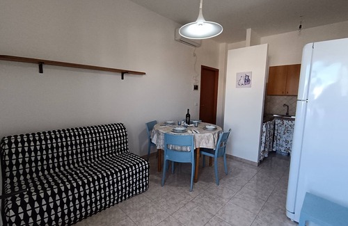 Lido Marini Apartment | House Laura 100m from the sand