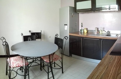 Grans House | house located in grans in the heart of Provence