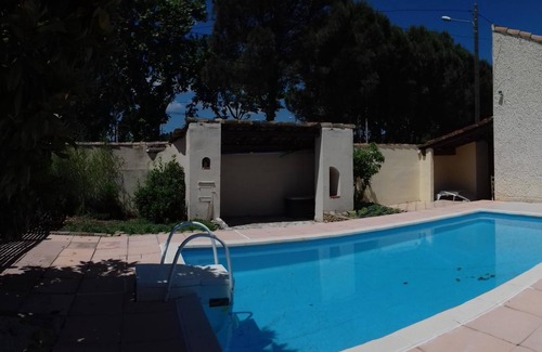Grans House | house located in grans in the heart of Provence