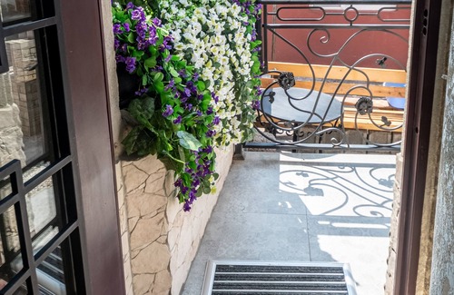 Chugureti House | House located in old part of Tbilisi, few steps away from famous Agmashenebely