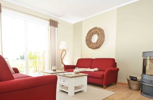 Middelhagen Apartment | House Moenchgut | House 2 with fireplace, sauna, garden - DR 02