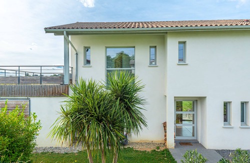 Arcangues House | House near Biarritz. Arcangues golf course 2.5km away.