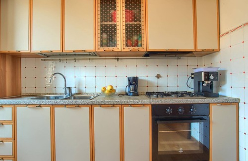 Imperia House | House near downtown with garden box and wi-fi