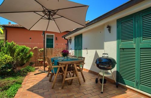 Imperia House | House near downtown with garden box and wi-fi