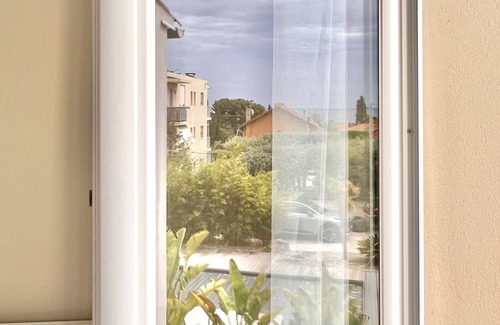 Bandol Villa | House near the city center, beaches and train station. Sea view, large terrace.