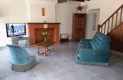 Bernesq House | House near the landing beaches
