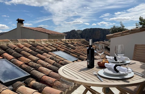 Montejaque House | House No.45 is spectacularly built on the rock of El Tajo, Montejaque.