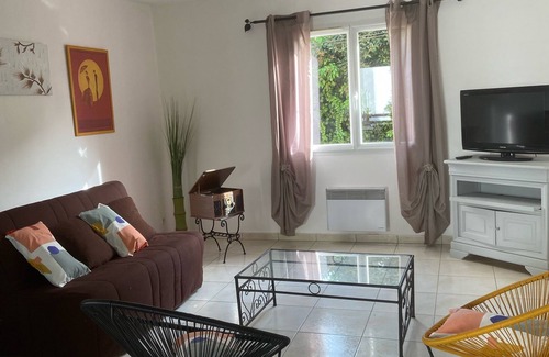 Thuir House | house of 70 m2accolee has the principal ownership with 6 beds and garden of100m