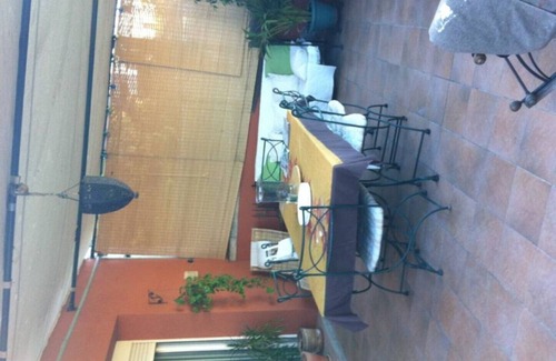 Manosque House | HOUSE OF CHARACTER NEAR CITY CENTER