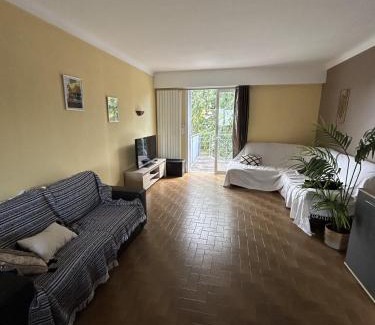 Saint-Marc-sur-Mer House | House of Dreamers - 6 Bedrooms - 12 people - Near Beach