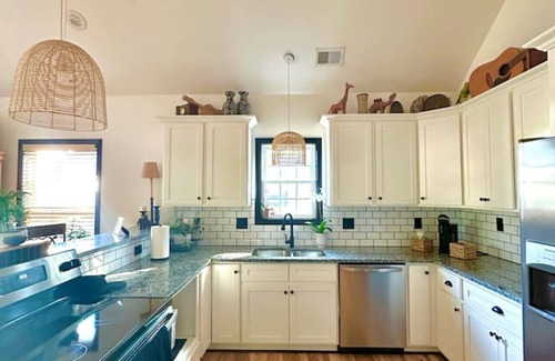 Downtown House | HOUSE OF ROCK - DOWNTOWN, RUPP ARENA, KEENELAND, HORSE PARK