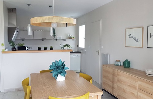 La Flotte House | House on quiet shady plot, near sea, village center and cycle paths