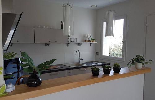La Flotte House | House on quiet shady plot, near sea, village center and cycle paths