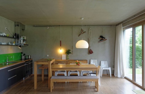 Werder Apartment | House on the Havelbogen directly on the water with canoe and jetty, garden apartment*