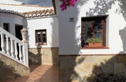 Almunecar House | House overlooking the Bay of La Herradura and optional naturist pool. Relax.