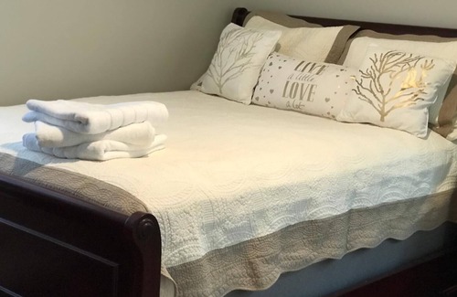 Mocksville House | House Ranch surrounded of peace