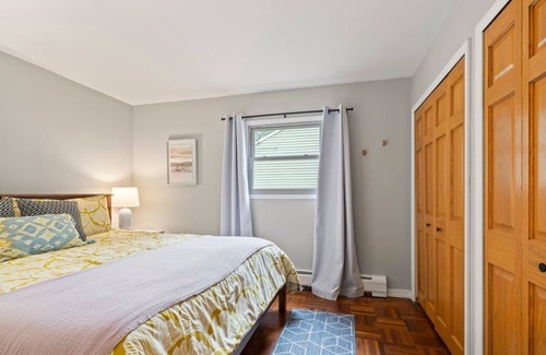 Monona House | House rental less than 5 minutes from downtown Madison.