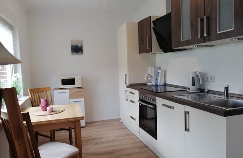 Hinrichsfehn Apartment | House Rhodo