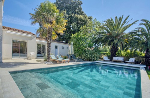 Saint-Trojan-les-Bains Villa | House sleeps 11 between sea and forest in Saint-Trojan-les-Bains, Île d'Oléron