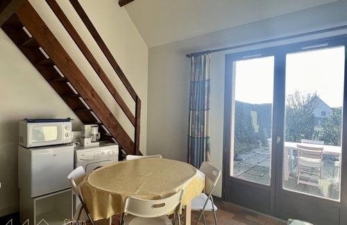 Clohars-Carnoet House | House sleeps 4. Residence with swimming pool. CLOHARS-CARNOËT