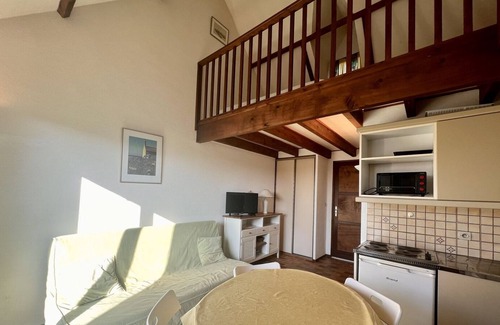 Clohars-Carnoet House | House sleeps 4. Residence with swimming pool. CLOHARS-CARNOËT