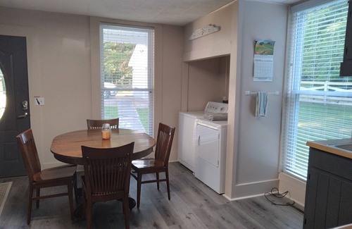 French Lick House | House sleeps 6. Just 5 minutes Patoka Lake boat ramp. Anglers Welcome!
