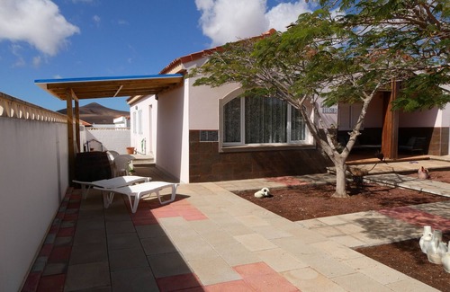 La Oliva Ski Chalet | House to enjoy the light, tranquility and skies that the island offers.