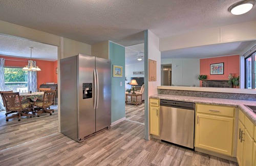 Silver Springs House | House w/ Deck + Fireplace, Walk to State Park