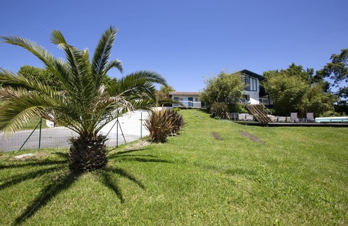 Arcangues House | House w/pool - 12 pers., quiet garden w/stunning view on the BASQUE COUNTRY