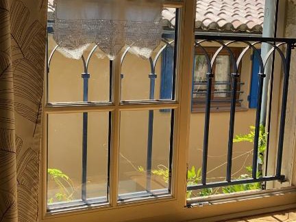 Saint-Quentin-la-Poterie Villa | House with a terrace and 3 bed rooms in a quiet city center