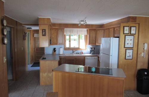 Higgins Lake House | House with 125' Higgins Lake frontage