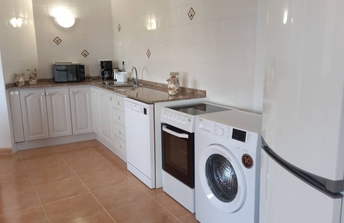 Pego House | House with completely independent accommodation, private pool and sea view