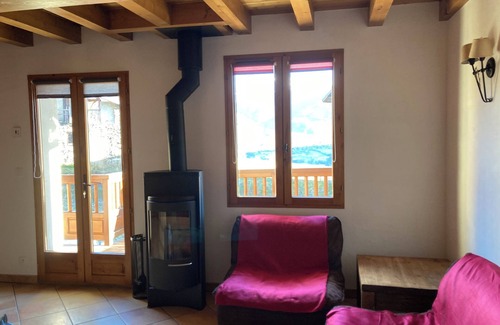 Bourg-Saint-Maurice Apartment | House with balcony and garden in village near Bourg Saint Maurice