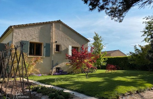 Valreas House | House with garden in Provence
