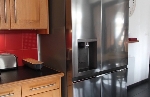 Chevrainvilliers House | House with heated indoor pool and jacuzzi