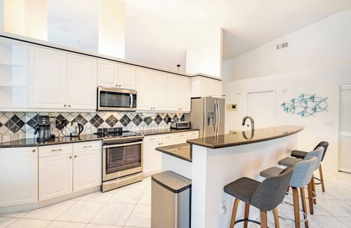 Tara Golf and Country Club House | House with heated pool, hot tub, golf course