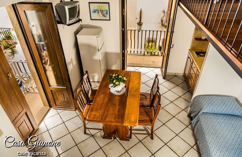 Lipari Historic Centre Apartment | House with independent and communicating units in downtown Lipari, tourist rental