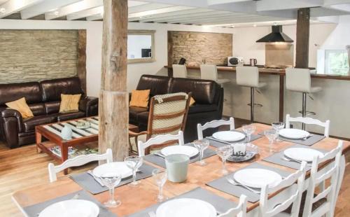 Menufontaine House | House with jacuzzi in Menufontaine, 180 m² for 8 people.