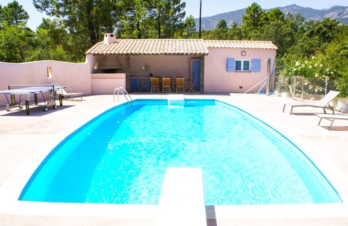 Porto-Vecchio House | House with large garden and secure swimming pool