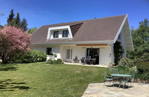 Saint-Jorioz House | House with pool on the shores of Lake Annecy