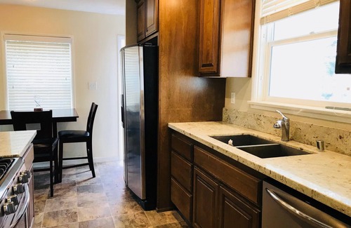 Warner Center House | House with Private Pool/Jaccuzi With Optional Pool heater